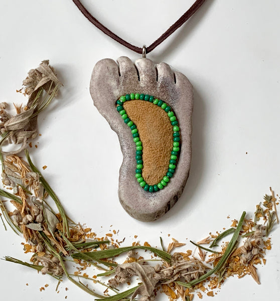 Sabe Foot Pendant