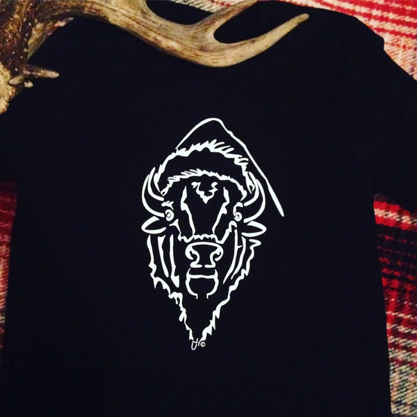 Show your Prairie Pride with this incredibly soft Bison Unisex T-shirt. Just another side of Fat Daug! Fits true to size. Canadian Bison Tshirt